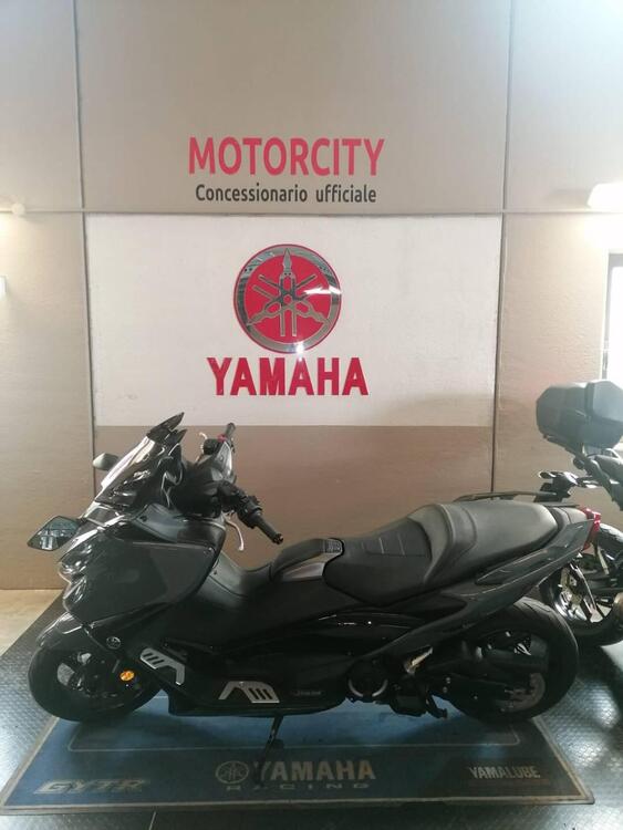 Yamaha T-Max 560 Tech Max (2021) (4)