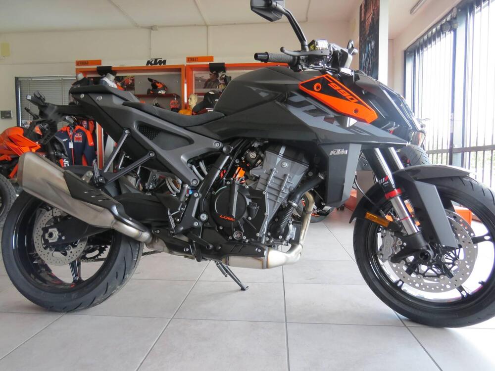 KTM 990 Duke (2024) (3)