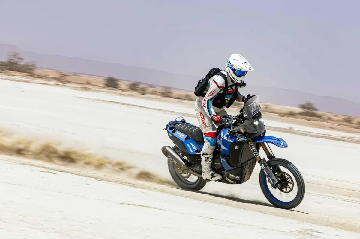 TEST Yamaha Ténéré 700 GYTR: il KIT da 30.000 euro per vincere in Africa. A 193 km/h nel deserto! (15)