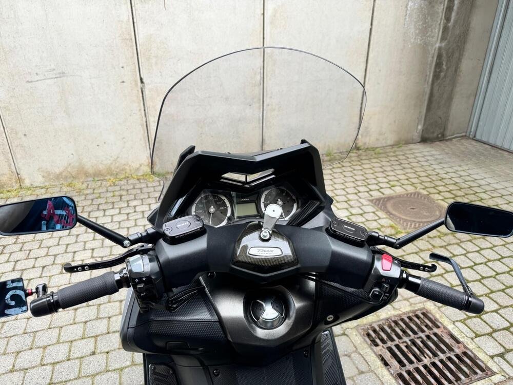 Yamaha T-Max 530 Lux Max ABS (2016 - 17) (2)