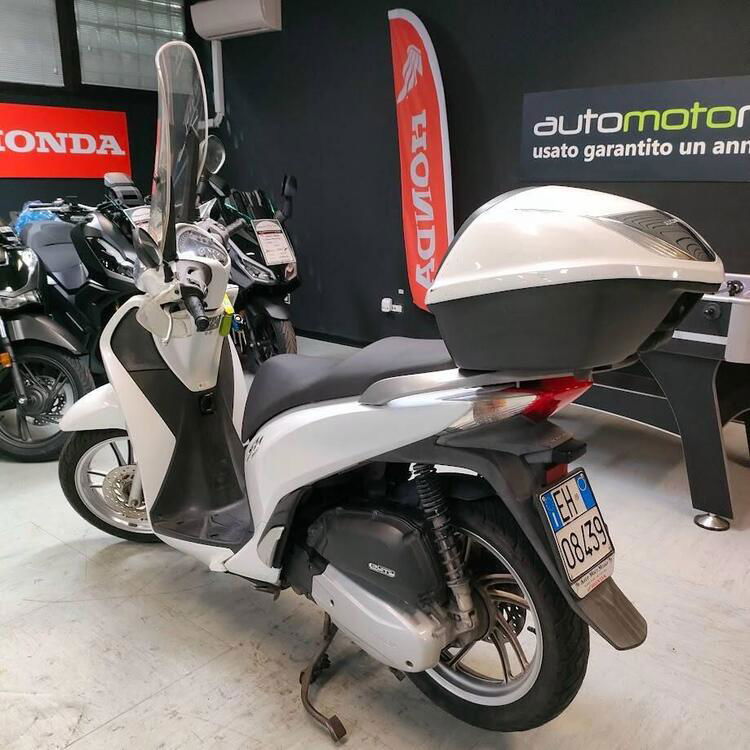 Honda SH 150 i ABS (2013 - 16) (3)