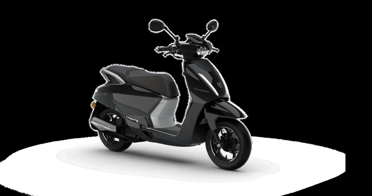 Peugeot Motocycles: arrivano i nuovi scooter Django per i 10 anni del modello (2)