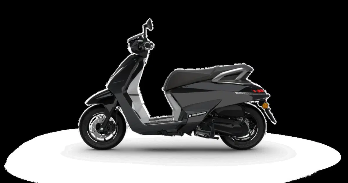 Peugeot Motocycles: arrivano i nuovi scooter Django per i 10 anni del modello (4)