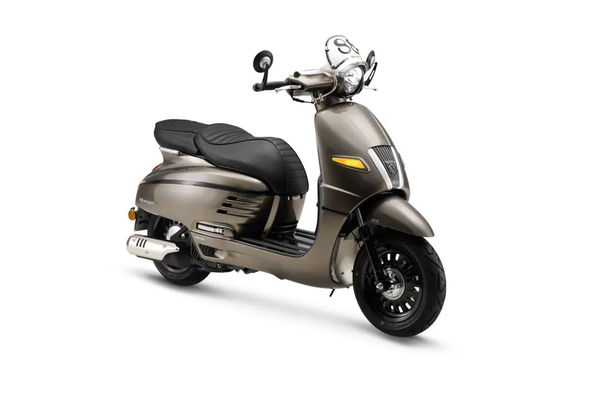 Peugeot Motocycles: arrivano i nuovi scooter Django per i 10 anni del modello
