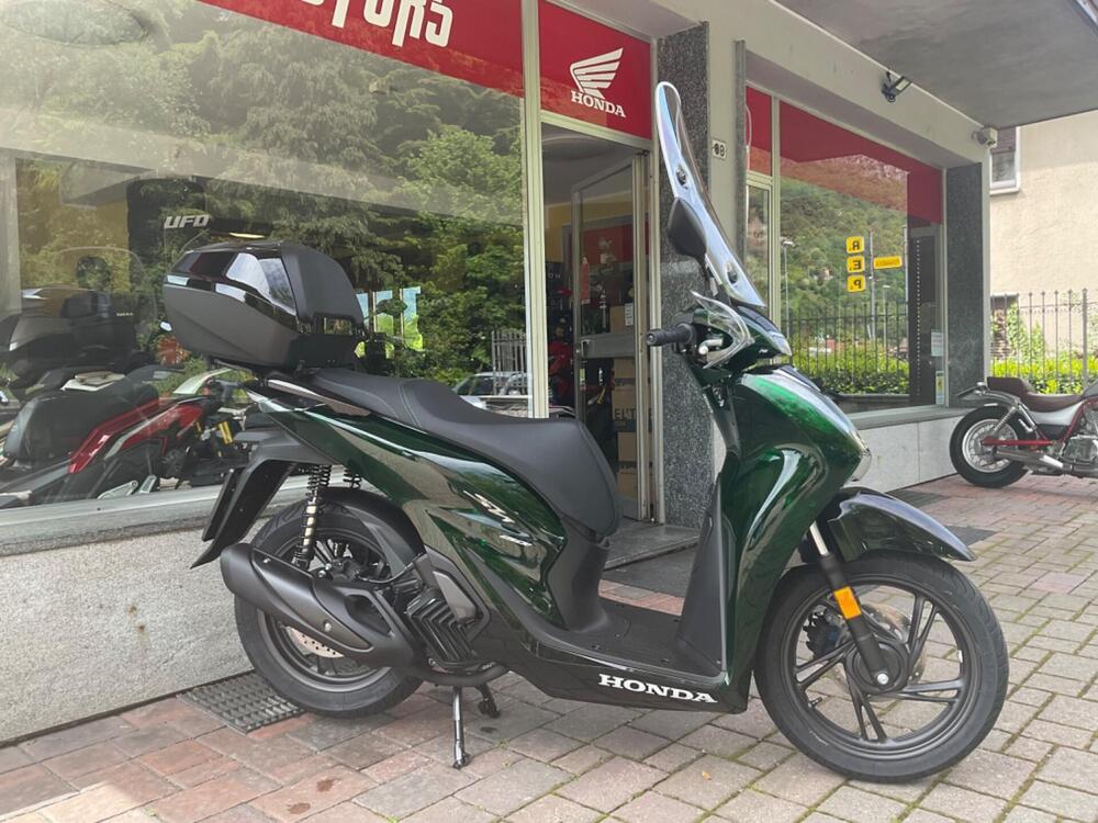 Honda SH 150i Vetro (2024) (2)