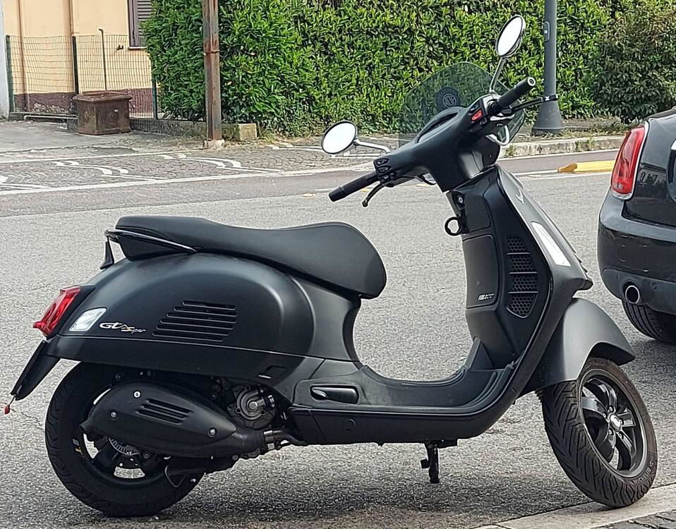 Vespa GTS 300 Supertech Hpe (2021 - 22) (5)