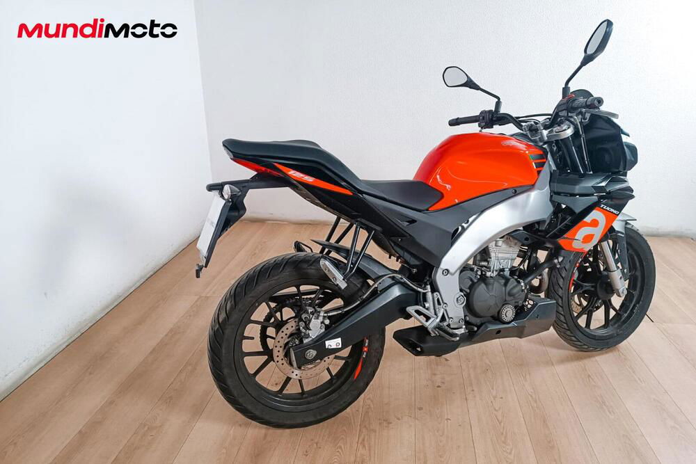 Aprilia Tuono V4 R APRC ABS (2013 - 15) (3)