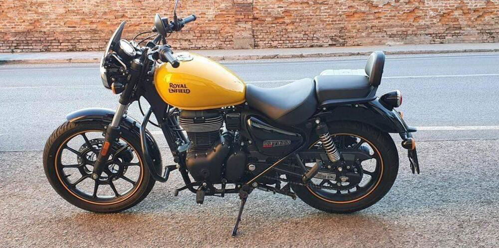 Royal Enfield Meteor 350 Fireball (2021 - 24) (4)