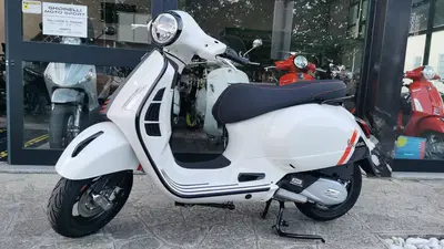 Vespa GTS 125 Super Sport (2021 - 24) nuova