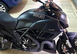 Ducati Diavel 1200 Carbon (2010 - 13) usata