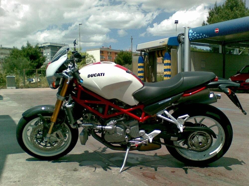 Ducati Monster S4Rs Testastretta (2)