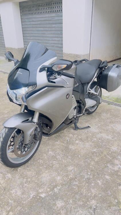 Honda VFR 1200 F ABS (2009 - 16) (2)