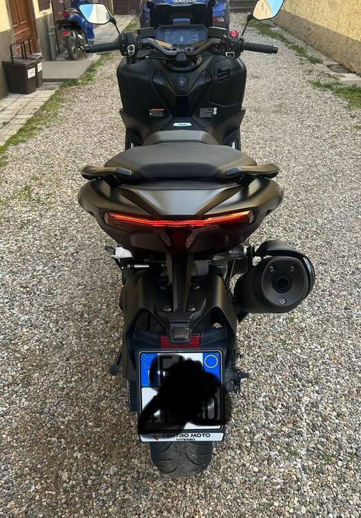 Yamaha T-Max 560 (2022 - 24) (5)