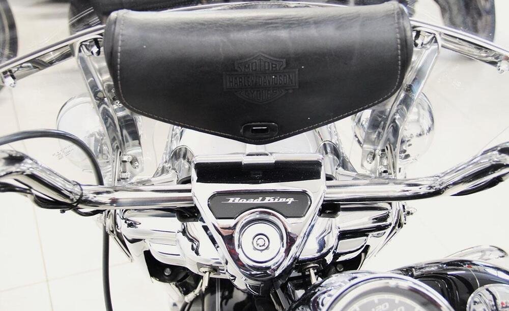 Harley-Davidson 1690 Road King (2013 - 16) - FLHR (5)