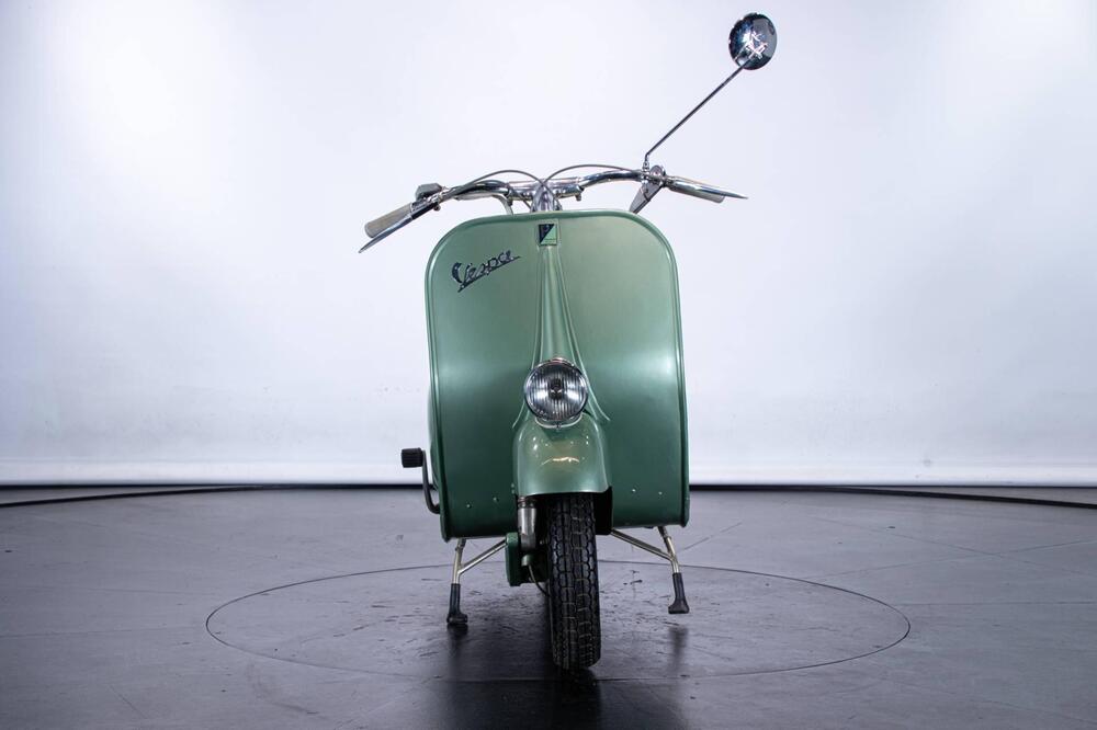 Piaggio VESPA 125 V31 FARO BASSO (2)