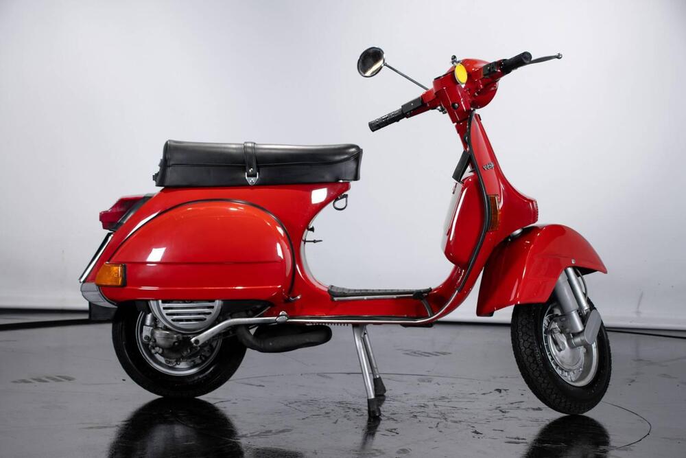 Piaggio VESPA P 200 E (3)