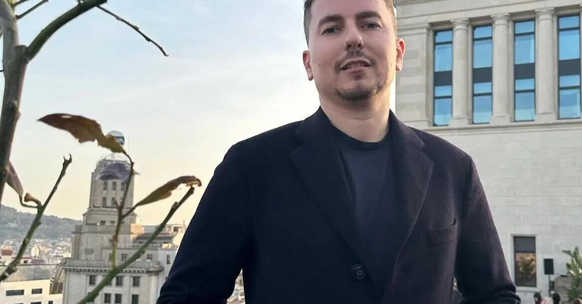 MotoGP 2024. Jorge Lorenzo e il difficile rapporto col padre: "Un hitleriano!". Su Jerez: "Marc Marquez con la GP24 avrebbe vinto". Nella sua top 5 di sempre il primo ha il 46!