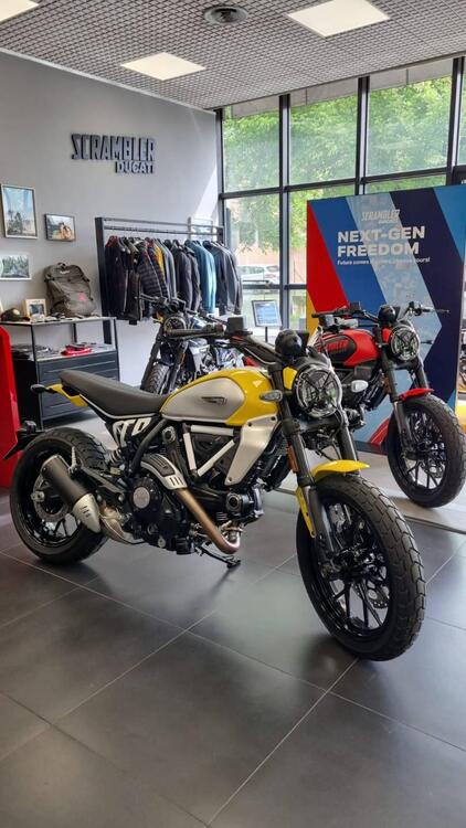 Ducati Scrambler 800 Icon (2023 - 24) (2)