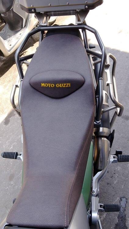 Moto Guzzi V85 TT (2021 - 23) (4)