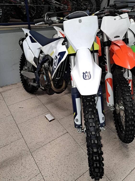 Husqvarna FC 250 (2022) (2)