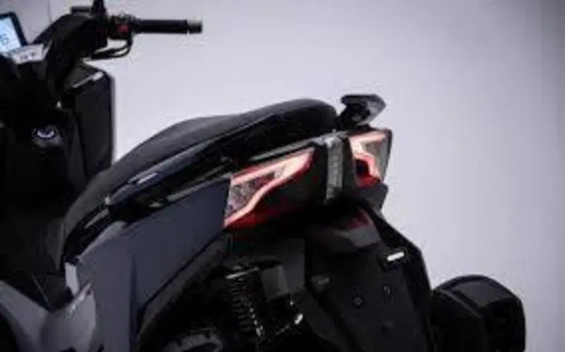 Kymco Downtown 350i GT (2024 - 26) (7)