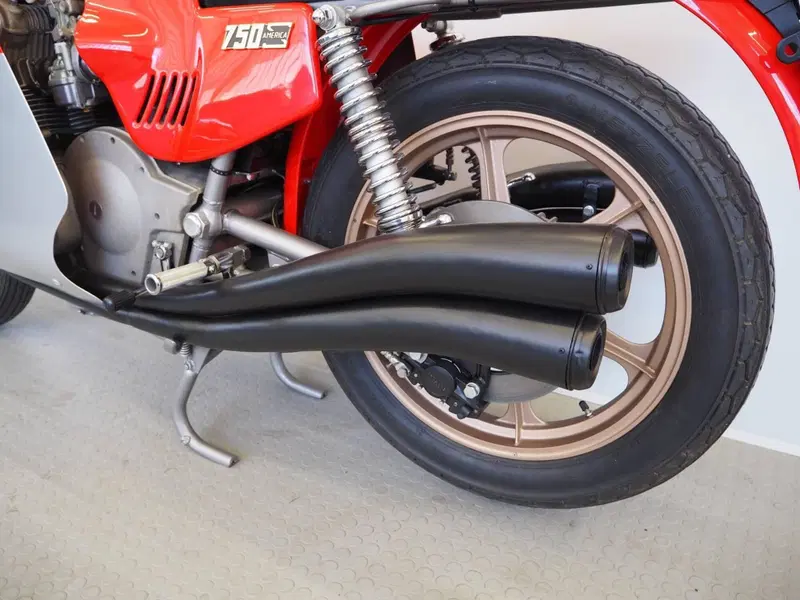 MV Agusta 750 America (6)