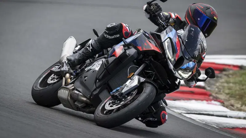 TEST M 1000 XR, una moto assurda: grazie BMW! [VIDEO e GALLERY]