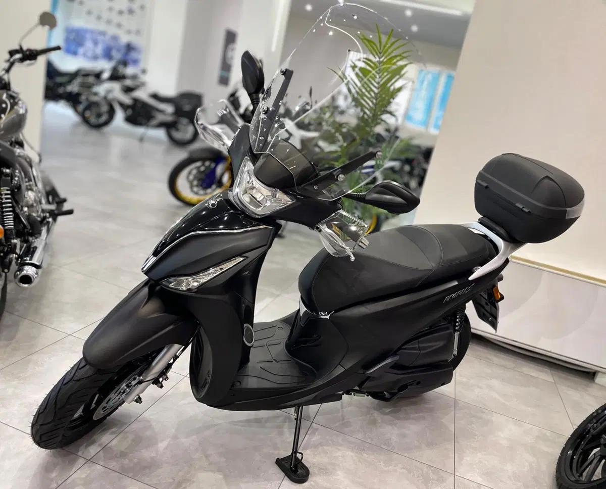 Kymco People 125i S (2021 - 25) (2)