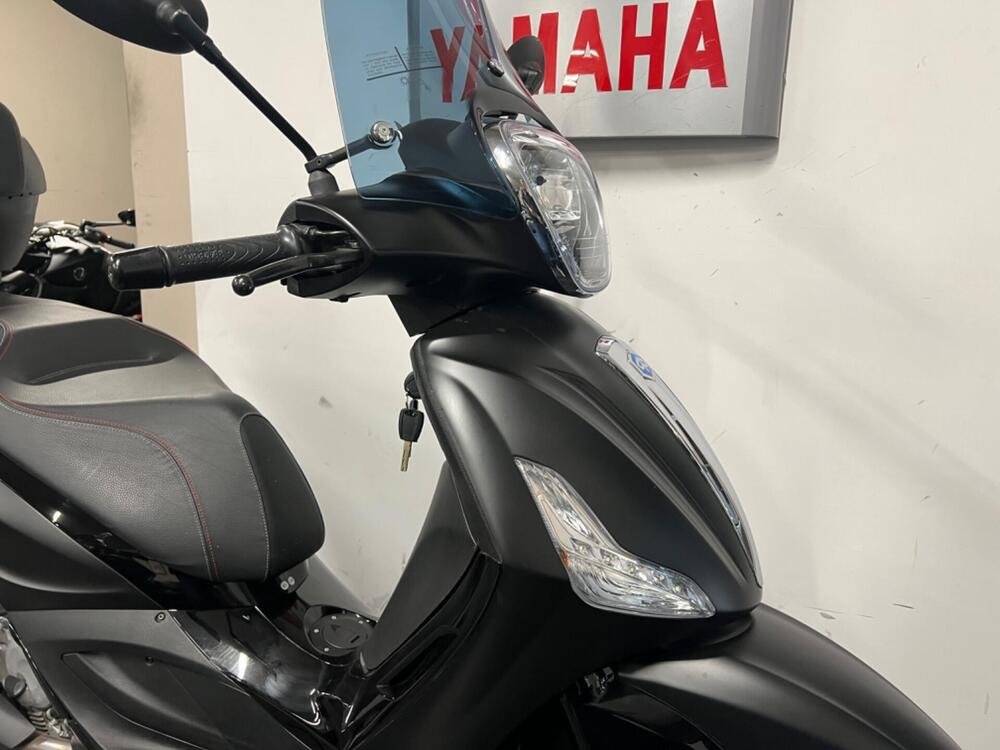 Piaggio Beverly 350 Police ABS-ASR (2018 - 20) (2)