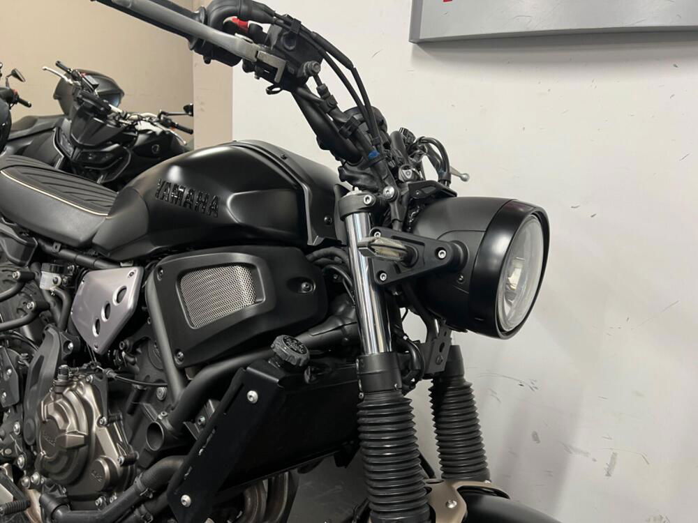 Yamaha XSR 700 (2021) (2)