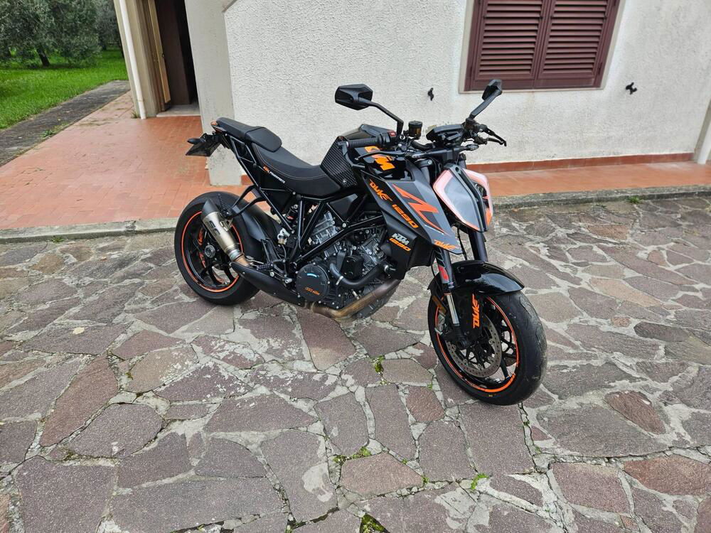 KTM 1290 Super Duke R (2019)