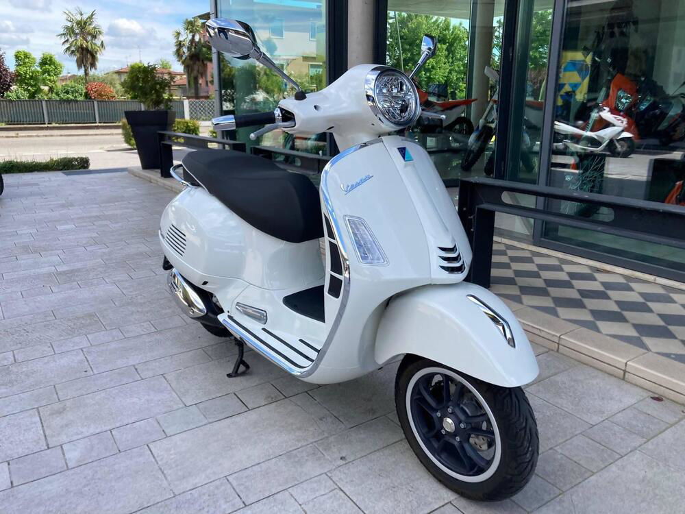 Vespa GTS 300 Hpe (2021 - 22) (3)