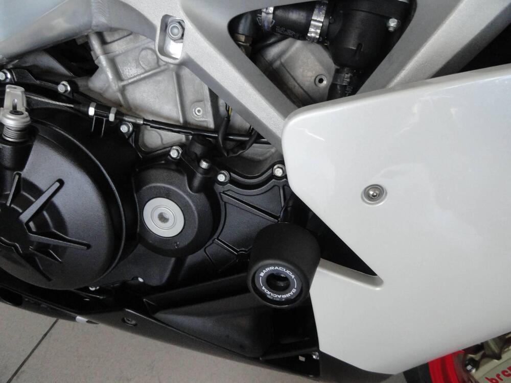 Aprilia RSV4 R (2009 - 12) (4)