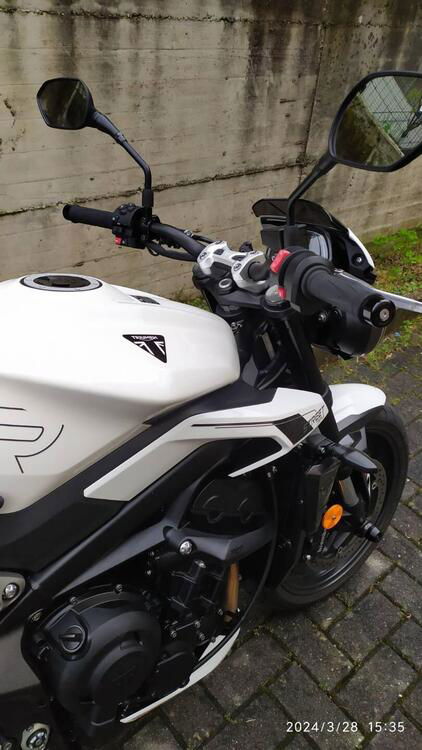 Triumph Street Triple 765 R (2023 - 24) (5)