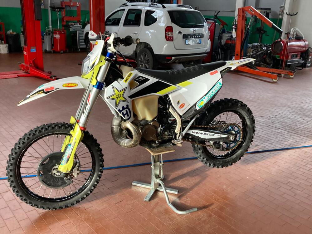 Husqvarna TE 300i Rockstar Edition (2021) (3)