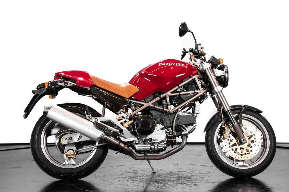 Ducati MONSTER 900 CLUB ITALIA (2)