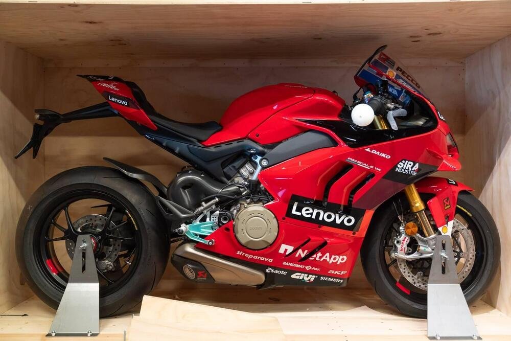 Ducati Panigale V4 Bagnaia 2022 World Champion Replica (2023)