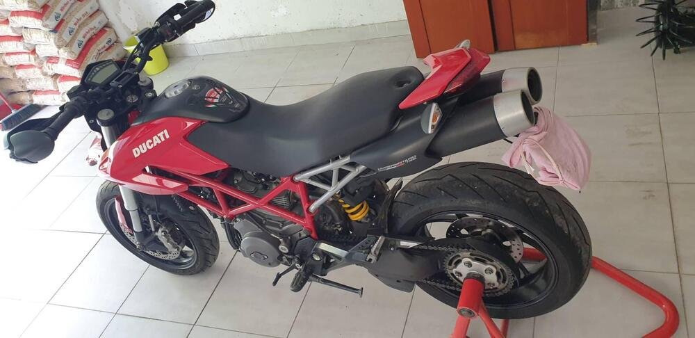 Ducati Hypermotard 796 (2012) (4)
