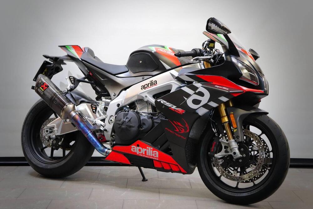 Aprilia RSV4 1100 Factory (2020) (2)