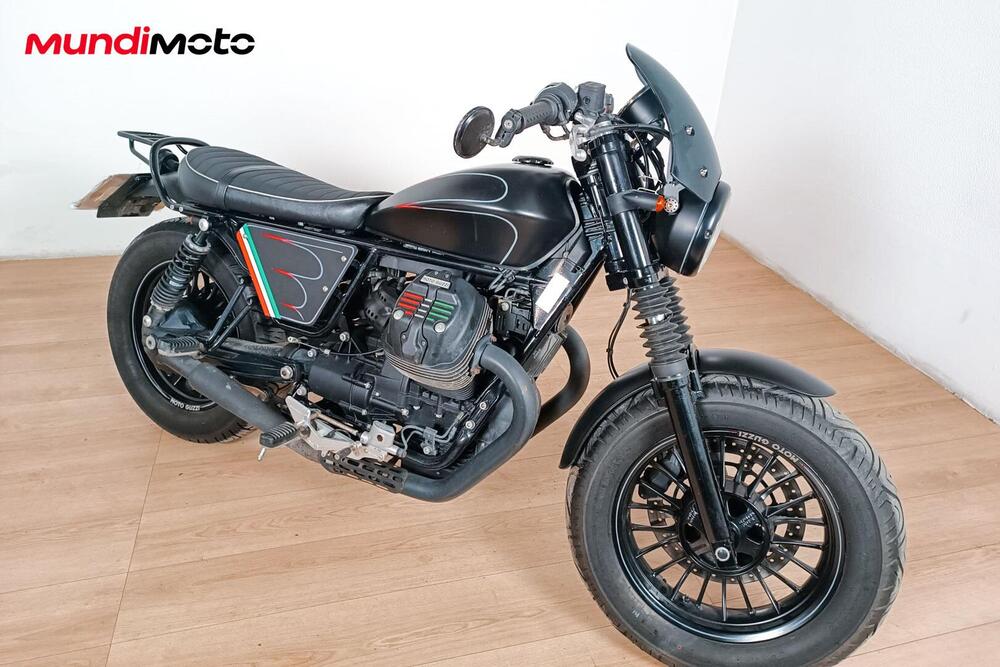 Moto Guzzi V9 Bobber Sport (2019 - 20) (2)