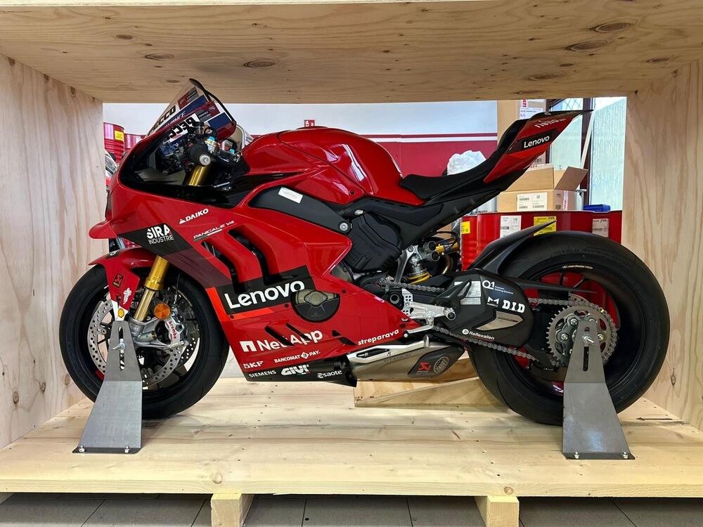 Ducati Panigale V4 Bagnaia 2022 World Champion Replica (2023)