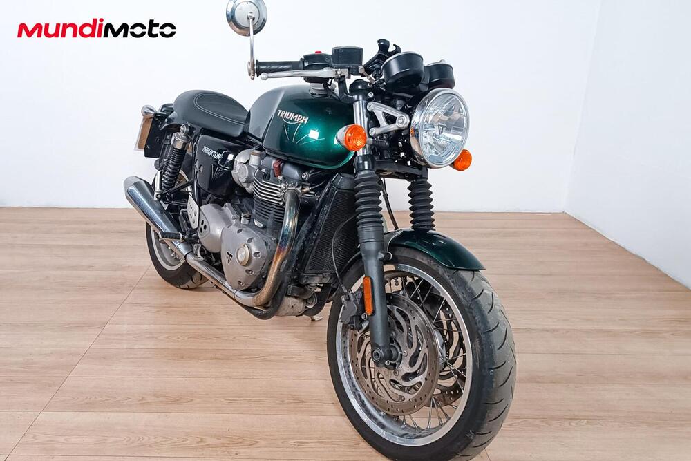 Triumph Thruxton 1200 (2016) (2)