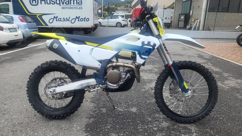 Husqvarna FE 250 (2024) (3)