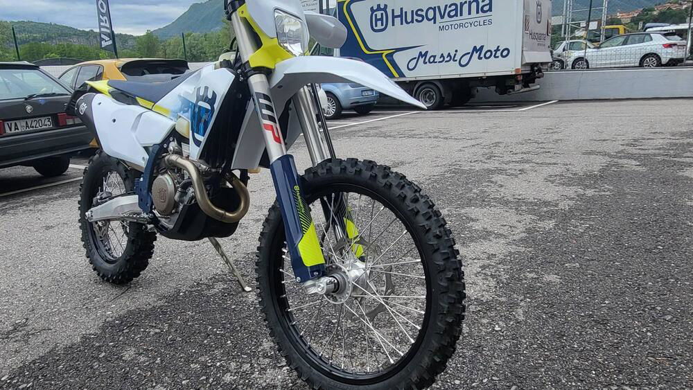 Husqvarna FE 250 (2024) (4)