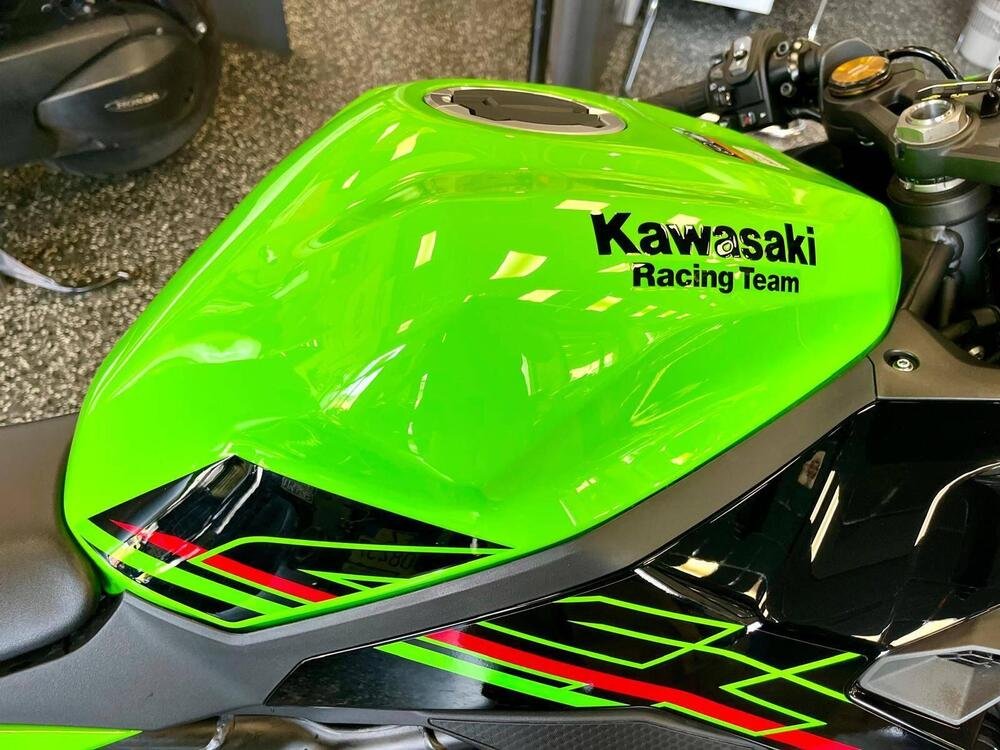 Kawasaki Ninja ZX-4RR (2024) (2)