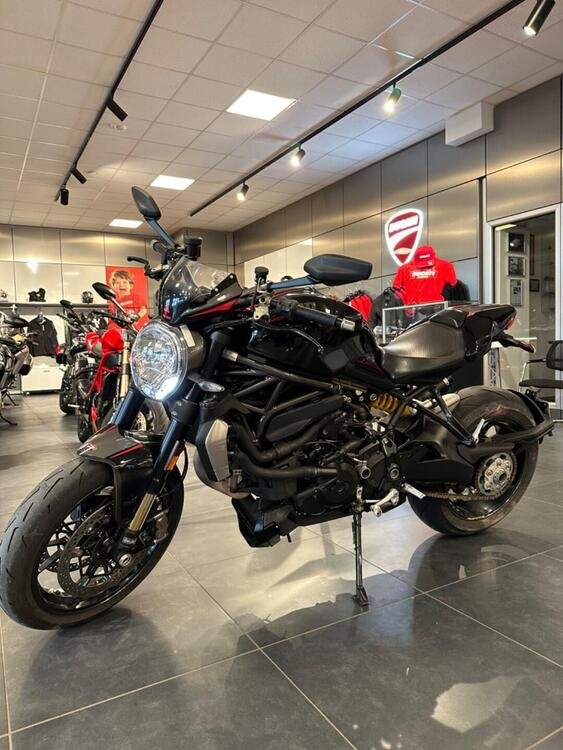 Ducati Monster 1200 R (2016 - 19) (4)