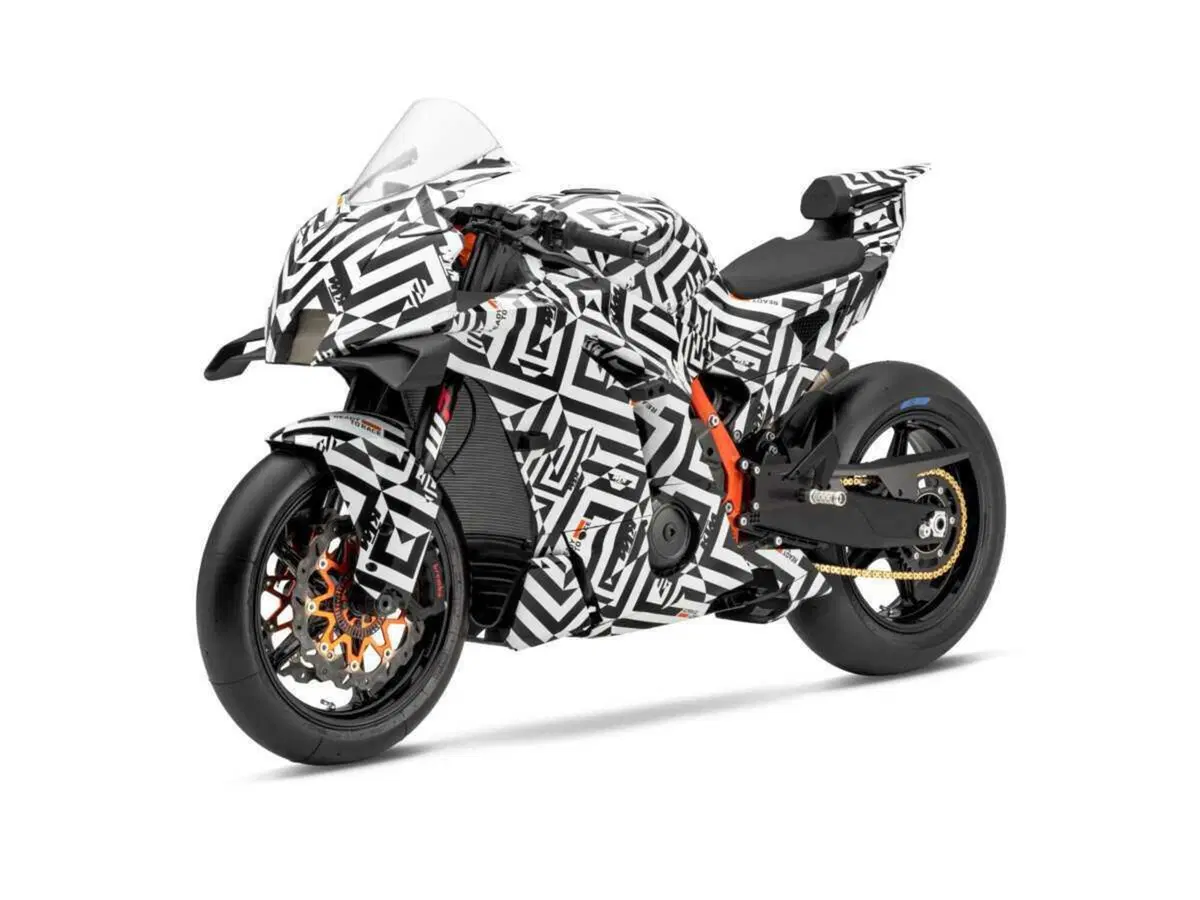 KTM 990 RC R, arriva il prototipo della sportiva carenata KTM! (8)