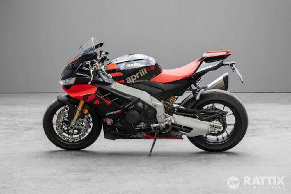 Aprilia RSV4 1100 Factory (2021 - 24) (4)