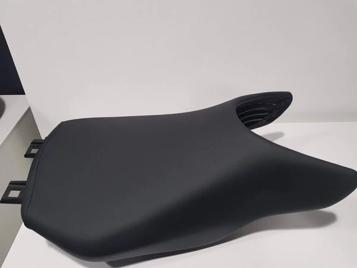 Sella Pilota Standard Per R1200 e 1250R e RS BMW (2)