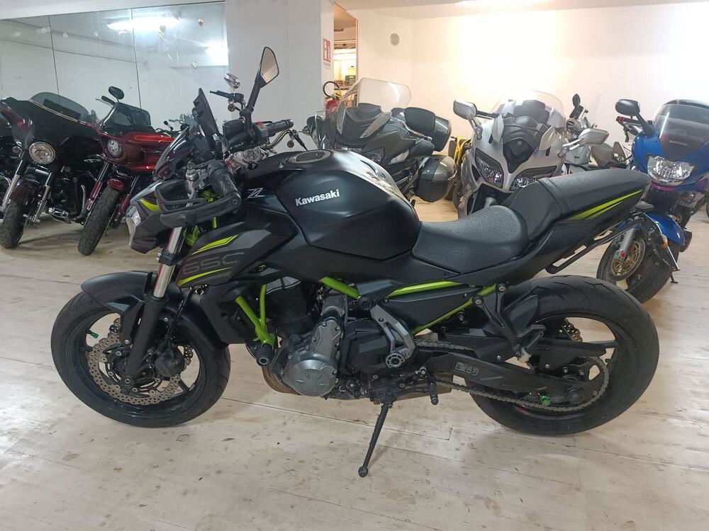 Kawasaki Z 650 (2017 - 19) (4)